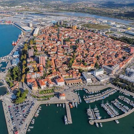 Appartamento Blue Casa Capodistria Esterno foto