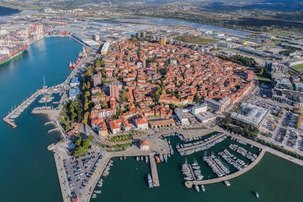 Appartamento Blue Casa Capodistria Esterno foto